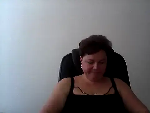 Snapshot of EllaLove2277 chatting on 09-26-25, 10:41 EllaLove2277 online show from 09-26-25, 10:41