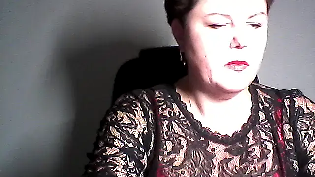 Snapshot of EllaLove2277 chatting on 10-19-25, 05:24 EllaLove2277 online show from 10-19-25, 05:24