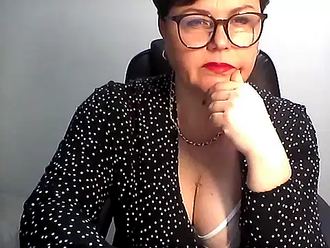 Snapshot of EllaLove2277 chatting on 02-05-26, 06:51 EllaLove2277 online show from 02-05-26, 06:51