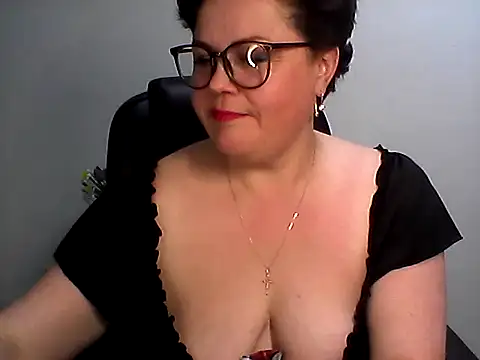 Snapshot of EllaLove2277 chatting on 02-24-26, 06:50 EllaLove2277 online show from 02-24-26, 06:50