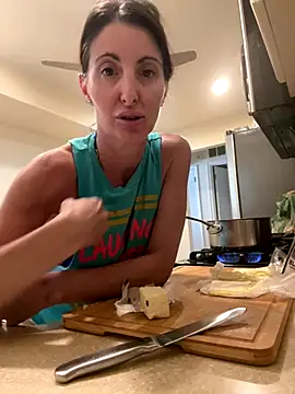 Snapshot of NurseStephania chatting on 09-20-25, 09:27 NurseStephania online show from 09-20-25, 09:27