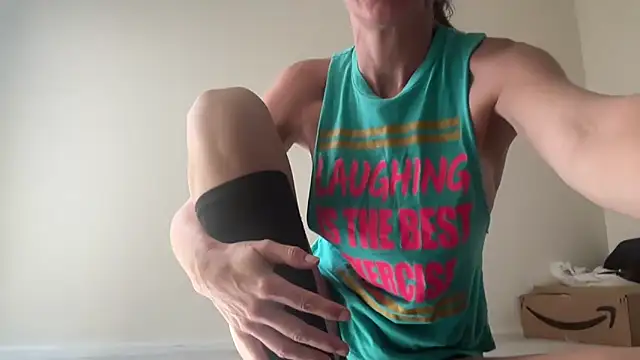 Snapshot of NurseStephania chatting on 09-26-25, 04:00 NurseStephania online show from 09-26-25, 04:00