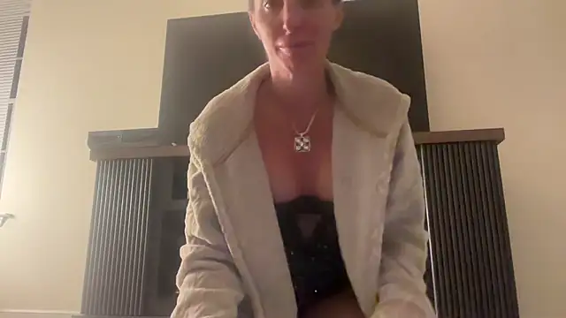 Snapshot of NurseStephania chatting on 09-27-25, 05:45 NurseStephania online show from 09-27-25, 05:45