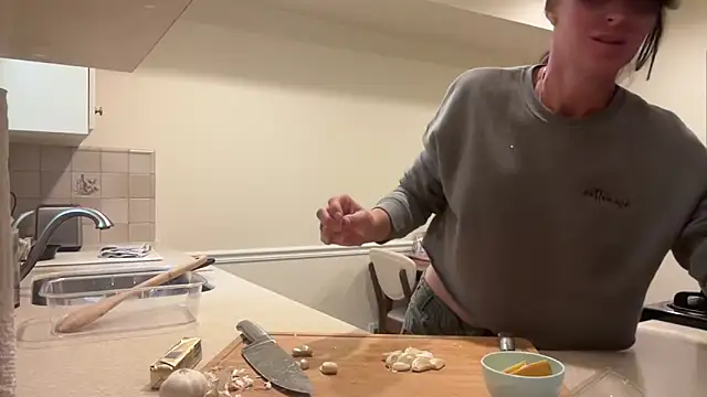 Snapshot of NurseStephania chatting on 09-27-25, 09:53 NurseStephania online show from 09-27-25, 09:53