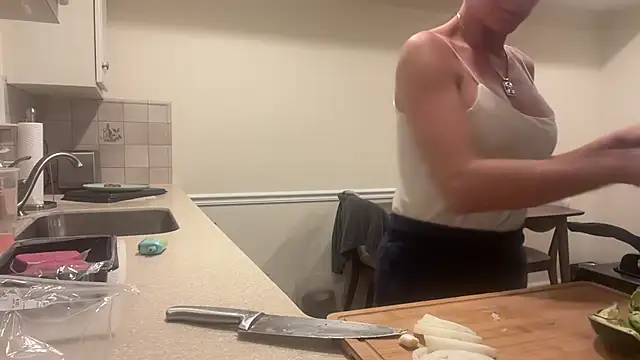 Snapshot of NurseStephania chatting on 10-07-25, 11:46 NurseStephania online show from 10-07-25, 11:46