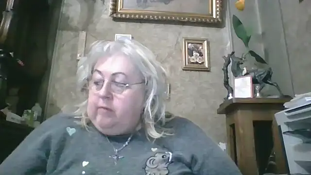 Lala-Love56 online show from 11-18-25, 06:45