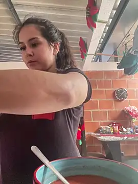 Snapshot of amberbakee chatting on 12-17-25, 03:18 amberbakee online show from 12-17-25, 03:18