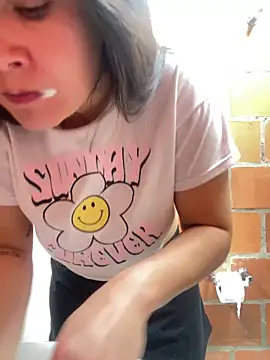 Snapshot of amberbakee chatting on 02-02-26, 01:54 amberbakee online show from 02-02-26, 01:54