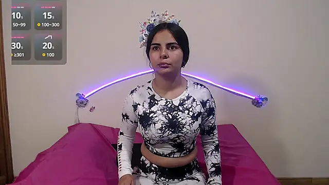 Snapshot of Valeryxs chatting on 10-24-25, 08:05 Valeryxs online show from 10-24-25, 08:05