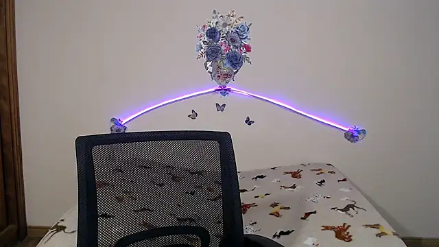 Snapshot of Valeryxs chatting on 10-29-25, 10:33 Valeryxs online show from 10-29-25, 10:33