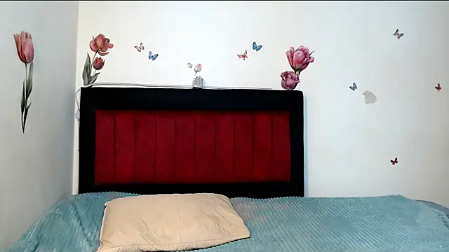 Valeryxs online show from 04-18-26, 01:31