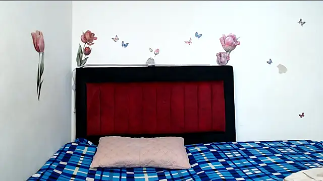 Valeryxs online show from 04-24-26, 01:46