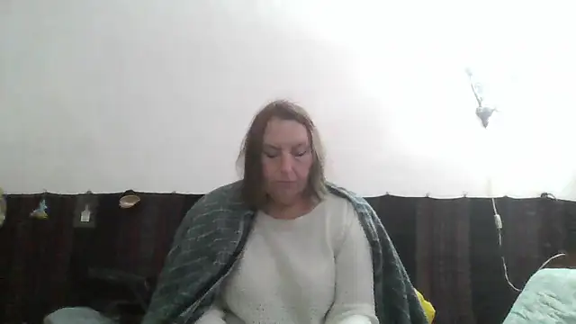 AnnaLive570 online show from 04-28-26, 03:06