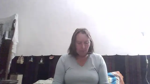 AnnaLive570 online show from 05-20-26, 01:12