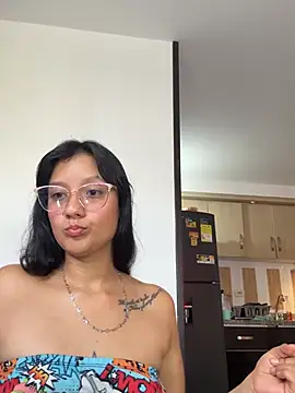 charlottekiss99 online show from 06-23-26, 01:53