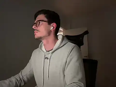 Snapshot of gabemodel chatting on 11-08-25, 12:22 gabemodel online show from 11-08-25, 12:22