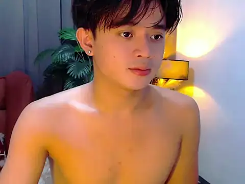 Snapshot of NautyBoyBrazeen_143 chatting on 05-23-26, 04:50 NautyBoyBrazeen 143 online show from 05-23-26, 04:50