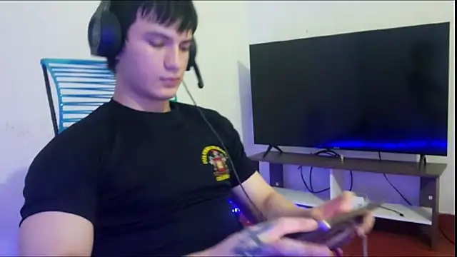 ErickWalton online show from 11-19-25, 05:40