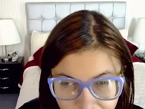Snapshot of Amber_Rouge_ chatting on 09-23-25, 12:08 Amber Rouge online show from 09-23-25, 12:08