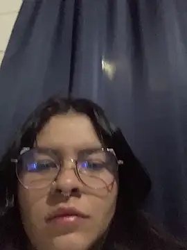 Snapshot of SweetKimi_ chatting on 10-04-25, 03:26 SweetKimi  online show from 10-04-25, 03:26