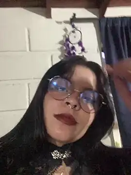 Snapshot of SweetKimi_ chatting on 10-06-25, 11:02 SweetKimi  online show from 10-06-25, 11:02