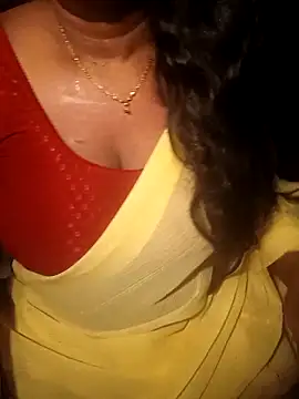 Snapshot of Angel_6531 chatting on 10-12-25, 01:43 Angel 6531 online show from 10-12-25, 01:43