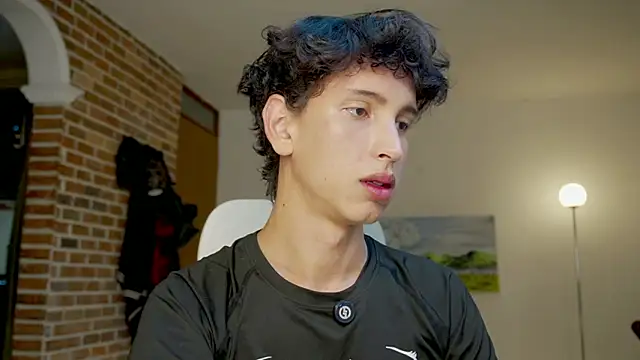 Snapshot of boream chatting on 09-11-25, 10:37 boream online show from 09-11-25, 10:37