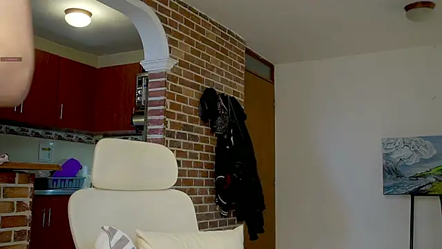 Snapshot of boream chatting on 09-17-25, 12:07 boream online show from 09-17-25, 12:07