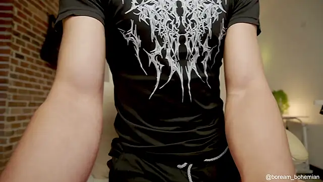 Snapshot of boream chatting on 10-14-25, 11:22 boream online show from 10-14-25, 11:22