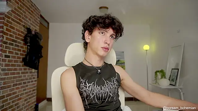 Snapshot of boream chatting on 11-10-25, 01:43 boream online show from 11-10-25, 01:43