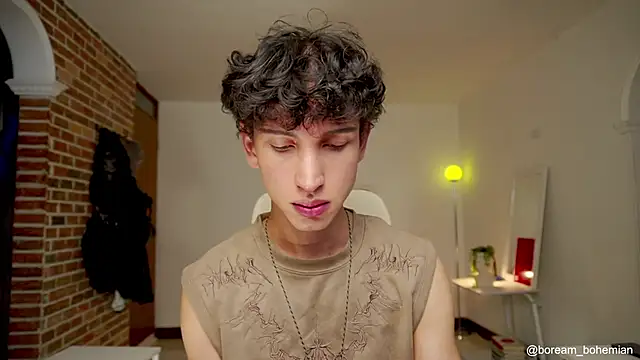 Snapshot of boream chatting on 01-13-26, 01:05 boream online show from 01-13-26, 01:05