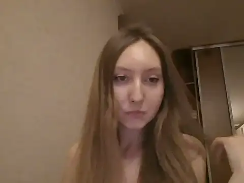 Snapshot of Auraleya chatting on 11-03-25, 12:17 Auraleya online show from 11-03-25, 12:17