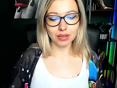 loveHeidi online show from 06-30-26, 04:35