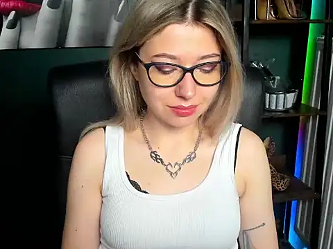 loveHeidi online show from 07-15-26, 04:29