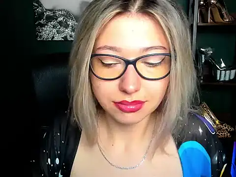 loveHeidi online show from 07-30-26, 04:33