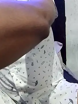 Snapshot of Neggajr87 chatting on 09-10-25, 05:24 Neggajr87 online show from 09-10-25, 05:24