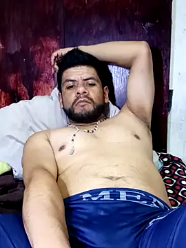 Snapshot of Neggajr87 chatting on 02-05-26, 11:53 Neggajr87 online show from 02-05-26, 11:53