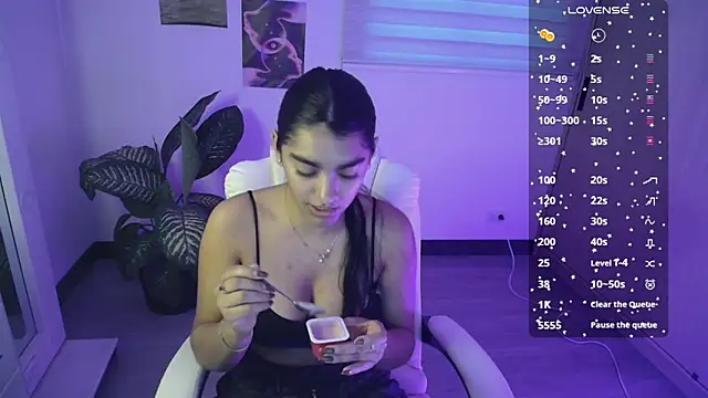 amarasilk  online show from 07-17-26, 11:09