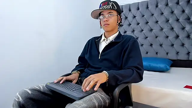 MARSHALL SPENCER online show from 12-04-25, 01:20