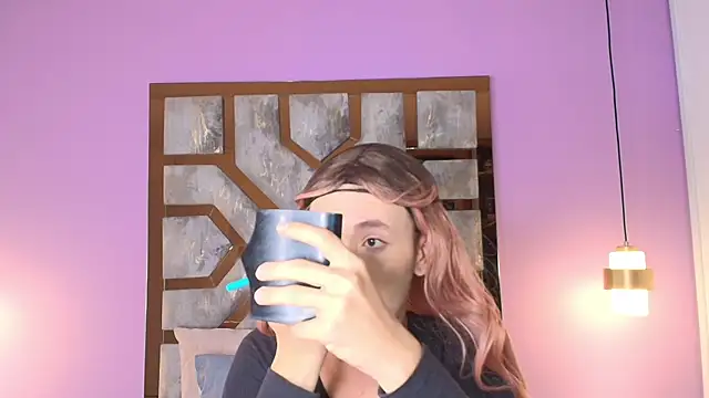 Snapshot of Electra_Gosselin chatting on 09-19-25, 12:06 Electra Gosselin online show from 09-19-25, 12:06