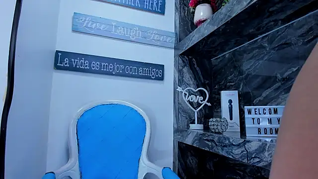 Snapshot of foxy_zoe chatting on 02-02-26, 06:06 foxy zoe online show from 02-02-26, 06:06