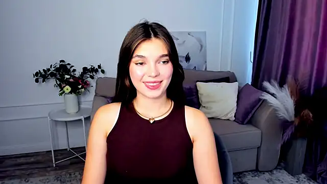 Snapshot of DivineAmour chatting on 10-01-25, 04:18 DivineAmour online show from 10-01-25, 04:18