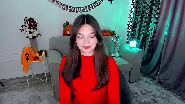 Snapshot of DivineAmour chatting on 10-11-25, 04:12 DivineAmour online show from 10-11-25, 04:12