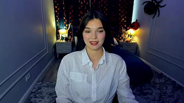 Snapshot of DivineAmour chatting on 10-12-25, 05:28 DivineAmour online show from 10-12-25, 05:28