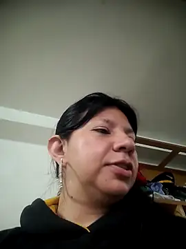 kinky momm online show from 10-24-25, 01:51