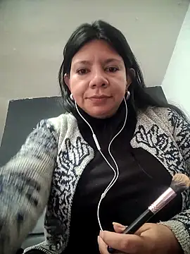 kinky momm online show from 10-25-25, 01:51