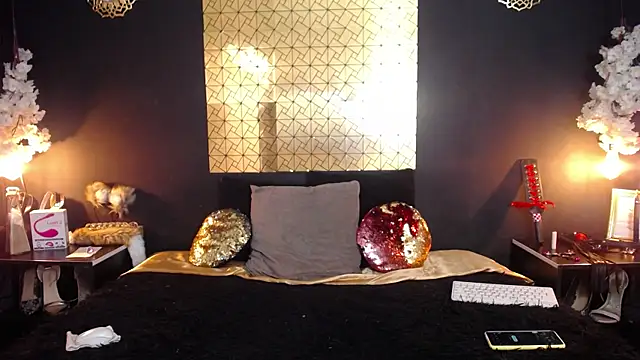 kinky momm online show from 04-29-26, 03:27