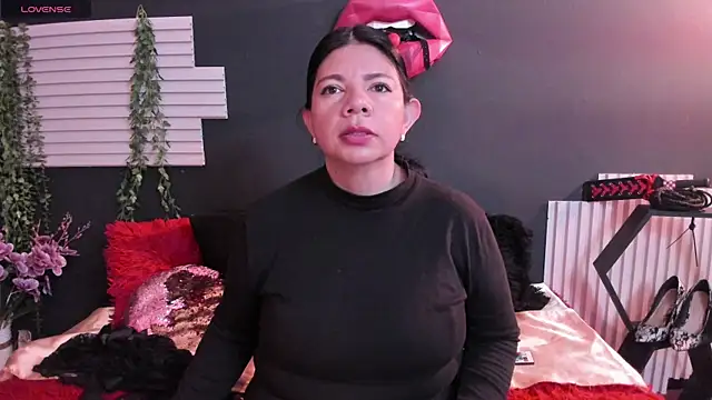 kinky momm online show from 07-04-26, 03:40
