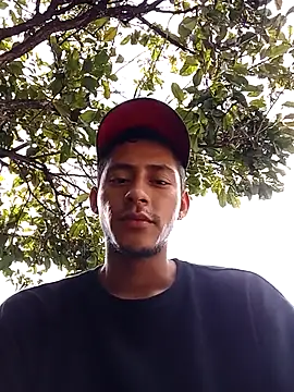 Snapshot of Boy_hot- chatting on 09-16-25, 07:15 Boy hot- online show from 09-16-25, 07:15