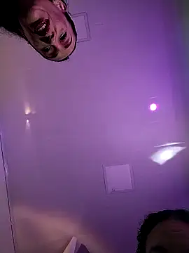 Shantey Laurent online show from 10-25-25, 02:24